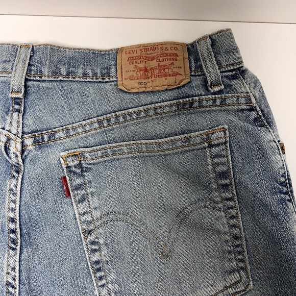 3/$25 Levi's 550 Classic Relaxed Tapered Fit Women's Jeans 14 Long Distressed - Picture 8 of 11